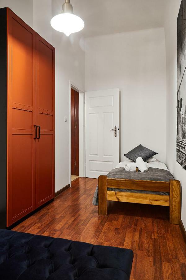 Patterned Apartment Zyblikiewicza Street كراكوفيا المظهر الخارجي الصورة